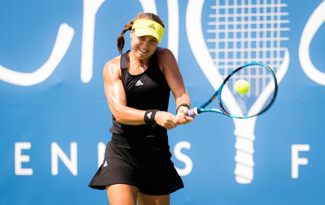 August 26, 2021, CHICAGO, UNITED STATES: Rebecca Peterson of Sweden in action during her quarter-final match at the 2021 WTA, Tennis Damen Chicago Womens Open WTA 250 tennis tournament against Tereza Martincova of the Czech Republic CHICAGO UNITED STATES - ZUMAa181 20210826_zaa_a181_058 Copyright: xRobxPrangex