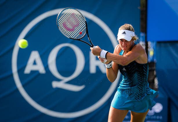 August 26, 2021, CHICAGO, UNITED STATES: Kristina Mladenovic of France in action during the quarter-final of the 2021 WTA, Tennis Damen Chicago Womens Open WTA 250 tennis tournament against Elina Svitolina of the Ukraine CHICAGO UNITED STATES - ZUMAa181 20210826_zaa_a181_085 Copyright: xRobxPrangex