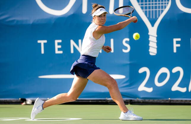 August 26, 2021, CHICAGO, UNITED STATES: Elina Svitolina of the Ukraine in action during the quarter-final of the 2021 WTA, Tennis Damen Chicago Womens Open WTA 250 tennis tournament against Kristina Mladenovic of France CHICAGO UNITED STATES - ZUMAa181 20210826_zaa_a181_088 Copyright: xRobxPrangex
