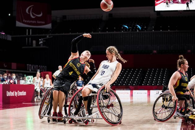Tokyo 2020 Paralympic Games Wheelchair Basketball , 27 08 2021 TOKYO, JAPAN 27 August Wheelchair Basketball, Great Britain vs Germany Women, on Day 3 of the Tokyo 2020 Paralympic Games at Musashino Forest Sport Plaza on 27 08 2021 in Tokyo Japan Mareike Miller 4, Germany , Amy Conroy 10, Great Britain Copyright: xBEAUTIFULxSPORTS Wunderlx