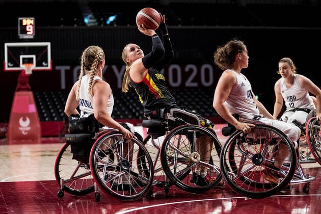 Tokyo 2020 Paralympic Games Wheelchair Basketball , 27 08 2021 TOKYO, JAPAN 27 August Wheelchair Basketball, Great Britain vs Germany Women, on Day 3 of the Tokyo 2020 Paralympic Games at Musashino Forest Sport Plaza on 27 08 2021 in Tokyo Japan Sophie Carrigill 5, Great Britain , Mareike Miller 4, Germany , Helen Freeman 7, Great Britain Copyright: xBEAUTIFULxSPORTS Wunderlx