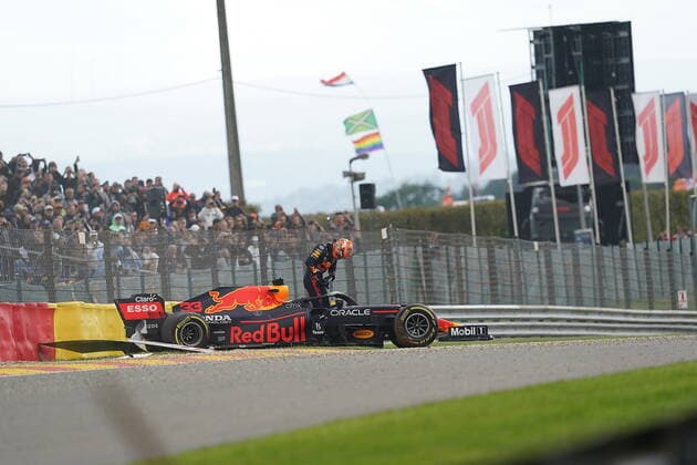 FORMULA 1 ROLEX BELGIAN GRAND PRIX 2021 27 08 2021, Circuit de Spa Francorchamps, Spa Franchorchamps, FORMULA 1 ROLEX BELGIAN GRAND PRIX 2021 , in picture accident of Max Verstappen NEL 33 , Red Bull Racing Honda nordphotoxGmbHx xBratic nph00250