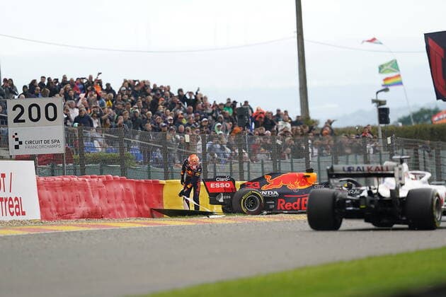 FORMULA 1 ROLEX BELGIAN GRAND PRIX 2021 27 08 2021, Circuit de Spa Francorchamps, Spa Franchorchamps, FORMULA 1 ROLEX BELGIAN GRAND PRIX 2021 , in picture accident of Max Verstappen NEL 33 , Red Bull Racing Honda nordphotoxGmbHx xBratic nph00250