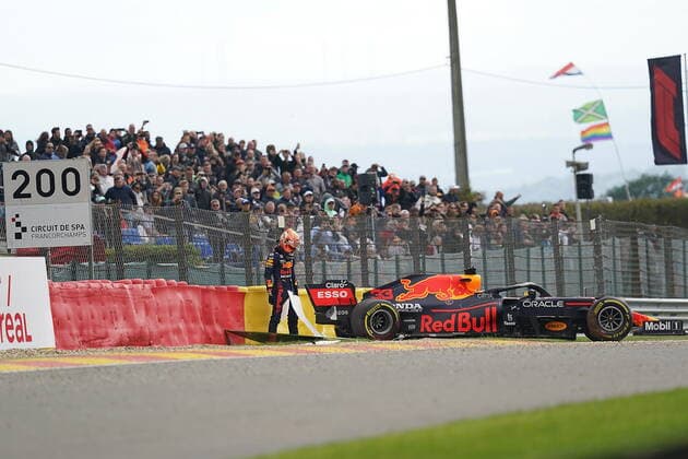 FORMULA 1 ROLEX BELGIAN GRAND PRIX 2021 27 08 2021, Circuit de Spa Francorchamps, Spa Franchorchamps, FORMULA 1 ROLEX BELGIAN GRAND PRIX 2021 , in picture accident of Max Verstappen NEL 33 , Red Bull Racing Honda nordphotoxGmbHx xBratic nph00250