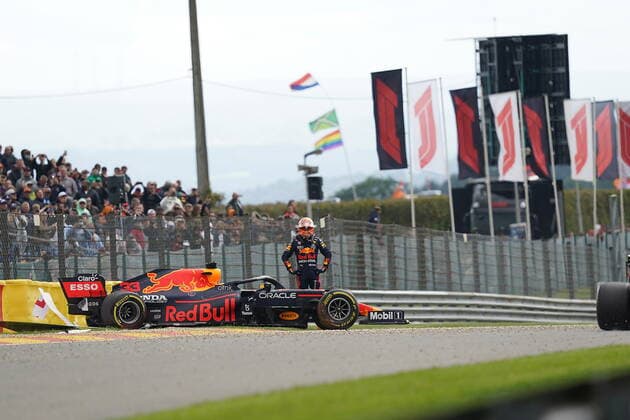 FORMULA 1 ROLEX BELGIAN GRAND PRIX 2021 27 08 2021, Circuit de Spa Francorchamps, Spa Franchorchamps, FORMULA 1 ROLEX BELGIAN GRAND PRIX 2021 , in picture accident of Max Verstappen NEL 33 , Red Bull Racing Honda nordphotoxGmbHx xBratic nph00250