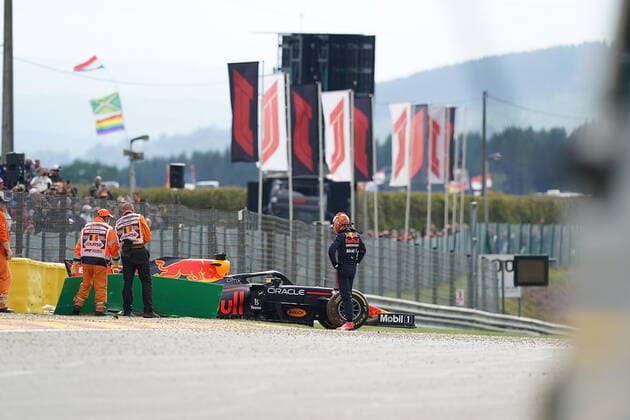 FORMULA 1 ROLEX BELGIAN GRAND PRIX 2021 27 08 2021, Circuit de Spa Francorchamps, Spa Franchorchamps, FORMULA 1 ROLEX BELGIAN GRAND PRIX 2021 , in picture accident of Max Verstappen NEL 33 , Red Bull Racing Honda nordphotoxGmbHx xBratic nph00250