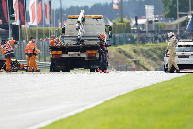 FORMULA 1 ROLEX BELGIAN GRAND PRIX 2021 27 08 2021, Circuit de Spa Francorchamps, Spa Franchorchamps, FORMULA 1 ROLEX BELGIAN GRAND PRIX 2021 , in picture accident of Max Verstappen NEL 33 , Red Bull Racing Honda nordphotoxGmbHx xBratic nph00250