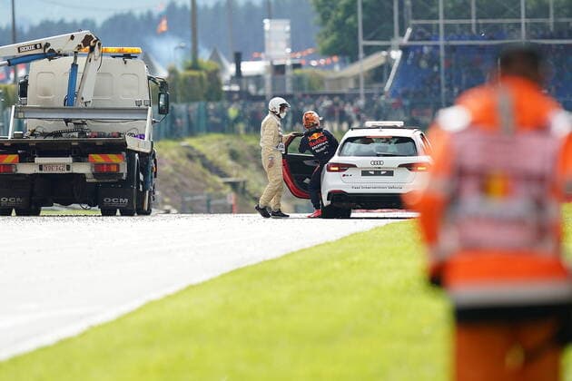FORMULA 1 ROLEX BELGIAN GRAND PRIX 2021 27 08 2021, Circuit de Spa Francorchamps, Spa Franchorchamps, FORMULA 1 ROLEX BELGIAN GRAND PRIX 2021 , in picture accident of Max Verstappen NEL 33 , Red Bull Racing Honda nordphotoxGmbHx xBratic nph00250