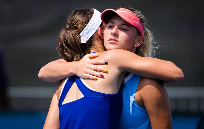 August 27, 2021, CHICAGO, UNITED STATES: Varvara Gracheva of Russia & Marta Kostyuk of Ukraine before the semi-final of the 2021 WTA, Tennis Damen Chicago Womens Open WTA 250 tennis tournament CHICAGO UNITED STATES - ZUMAa181 20210827_zaa_a181_031 Copyright: xRobxPrangex