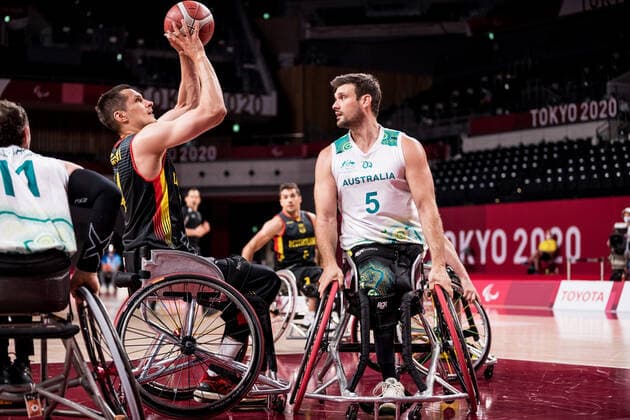 Tokyo 2020 Paralympic Games Wheelchair Basketball , 28 08 2021 TOKYO, JAPAN 28 August Wheelchair Basketball, Australia vs Germany Men, on Day 4 of the Tokyo 2020 Paralympic Games at Ariake Arena on 28 08 2021 in Tokyo Japan Aliaksandr Halouski 14, Germany , Bill Latham 5, Australia Copyright: xBEAUTIFULxSPORTS Wunderlx