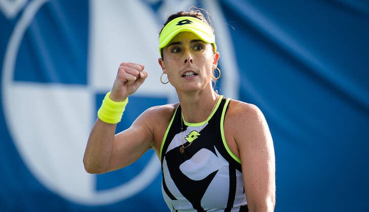 August 27, 2021, CHICAGO, UNITED STATES: Alize Cornet of France in action during the semi-final of the 2021 WTA, Tennis Damen Chicago Womens Open WTA 250 tennis tournament against Varvara Gracheva of Russia CHICAGO UNITED STATES - ZUMAa181 20210827_zaa_a181_064 Copyright: xRobxPrangex
