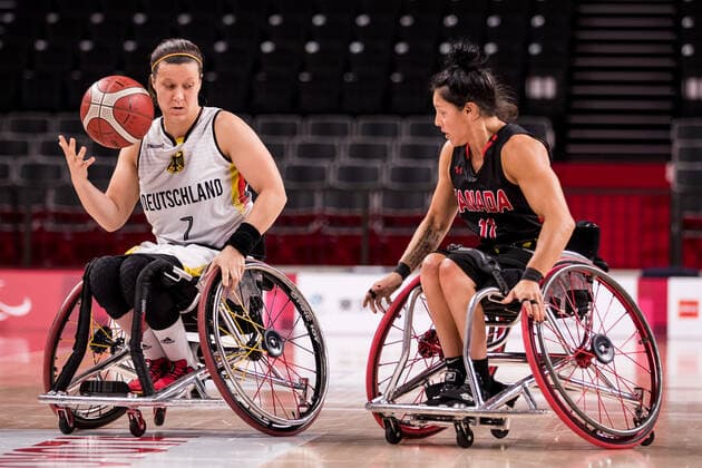 Tokyo 2020 Paralympic Games Wheelchair Basketball , 28 08 2021 TOKYO, JAPAN 28 August Wheelchair Basketball, Germany vs Canada Women, on Day 4 of the Tokyo 2020 Paralympic Games at Ariake Arena on 28 08 2021 in Tokyo Japan Anne Patzwald 7, Germany , Tara Llanes 11, Canada Copyright: xBEAUTIFULxSPORTS Wunderlx