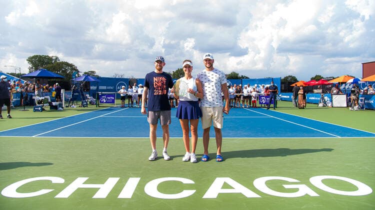 August 28, 2021, CHICAGO, UNITED STATES: Elina Svitolina of the Ukraine with her champions trophy after the final of the 2021 WTA, Tennis Damen Chicago Womens Open WTA 250 tennis tournament CHICAGO UNITED STATES - ZUMAa181 20210828_zaa_a181_133 Copyright: xRobxPrangex