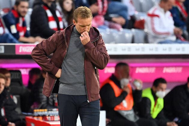 Coach Julian NAGELSMANN Bayern Muenchen , gesture,skeptical,disappointment,frustration,disappointed,frustrated,dejected,single image,cropped single image,half figure,half figure Football 1 Bundesliga Season 2021 2022, 3 Matchday, Matchday03 FC Bayern Muenchen Hertha BSC Berlin 5 0 on 28 08 2021, A L L I A N Z A R E N A Muenchen