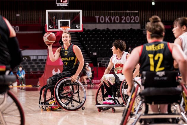 Tokyo 2020 Paralympic Games Wheelchair Basketball , 29 08 2021 TOKYO, JAPAN 29 August Wheelchair basketball, Japan vs Germany women, on Day 5 of the Tokyo 2020 Paralympic Games at Ariake Arena on 29 08 2021 in Tokyo Japan Lena Knippelmeyer 14, Germany , Rie Odajima 88, Japan Copyright: xBEAUTIFULxSPORTS Wunderlx