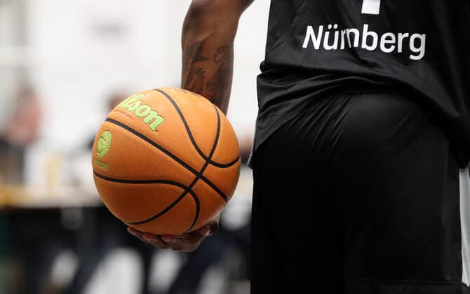 28 08 2021 Basketball Season 2021 2022 2 Bundesliga Pro A Test Match Friendly Match Nürnberg Falcons Basketball Club NBC USK Prague DaMa Symbol Picture Symbol Photo Feature Impression Player of Nürnberg Falcons BC NBC holds Basketball Ball in Hand