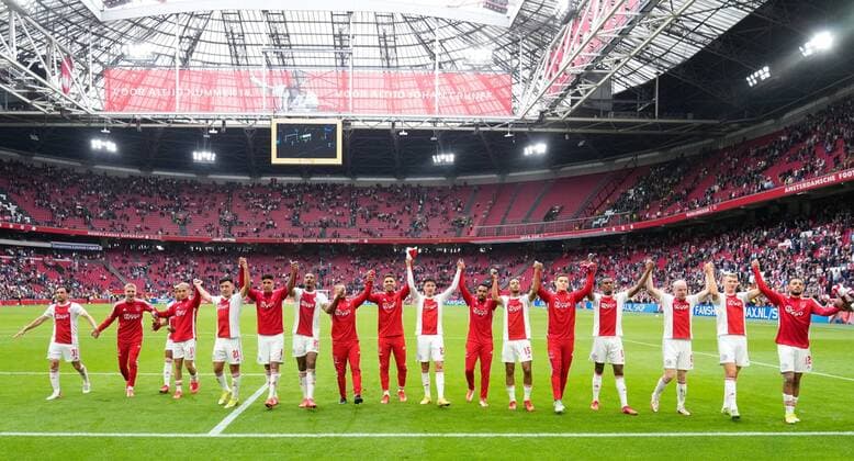 AMSTERDAM, 28-08-2021 , Johan Cruijff ArenA, football, Dutch Eredivisie, season 2021 2022 , beween Ajax and Vitesse. Ajax team is celebrating a 5-0 win against Vitesse Ajax - Vitesse  x13196680x Copyright: