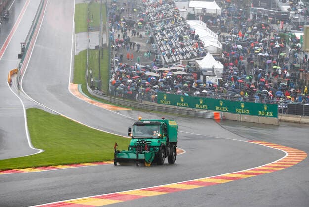 A road sweeper attempts to remove the water from the track, F1 Grand Prix of Belgium at Circuit de Spa Francorchamps on August 29, 2021 in Spa Francorchamps, Belgium Photo by HOCH ZWEI Spa Francorchamps Belgium