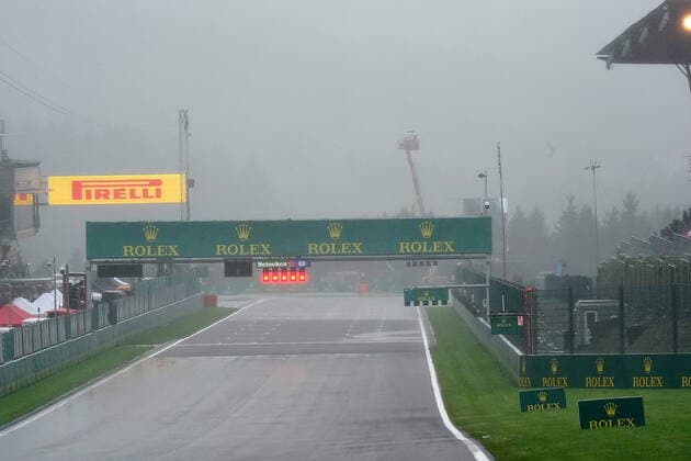 FORMULA 1 ROLEX BELGIAN GRAND PRIX 2021 29 08 2021, Circuit de Spa Francorchamps, Spa Franchorchamps, FORMULA 1 ROLEX BELGIAN GRAND PRIX 2021 , in picture race stopped, red light nordphotoxGmbHx xBratic nph00250