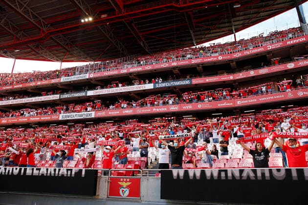 SL Benfica V CD Tondela - Liga BWIN Supporters during the Benfica anthem before the match for Liga BWIN between SL Benfica and CD Tondela, at Estadio da Luz, Lisboa, Portugal, 29, August, 2021 Lisbon Portugal rico-slbenfic210829_npUuB  Copyright: xJoaoxRicox