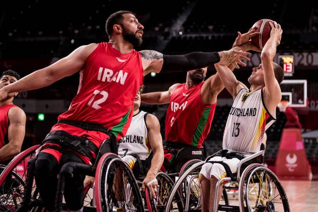Tokyo 2020 Paralympic Games Wheelchair Basketball , 30 08 2021 TOKYO, JAPAN 30 August Wheelchair Basketball, Germany Iran Men, on Day 6 of the Tokyo 2020 Paralympic Games at Ariake Arena on 30 08 2021 in Tokyo Japan Mohammadhassan Sayari 12, Iran , Thomas Boehme 13, Germany Copyright: xBEAUTIFULxSPORTS Wunderlx