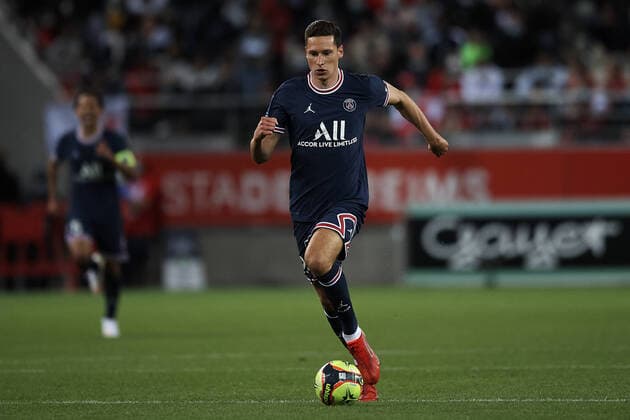 Stade de Reims v Paris Saint Germain - Ligue 1 Uber Eats Julian Draxler of PSG runs with the ball during the Ligue 1 Uber Eats match between Reims and Paris Saint Germain at Stade Auguste Delaune on August 29, 2021 in Reims, France. Reims France breton-stadeder210829_npNq7  Copyright: xJosexBretonx