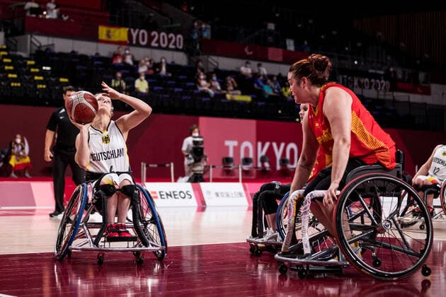 Tokyo 2020 Paralympic Games Wheelchair Basketball , 31 08 2021 TOKYO, JAPAN 31 August Wheelchair Basketball, Quarterfinal Germany vs Spain Women, on Day 7 of the Tokyo 2020 Paralympic Games at Ariake Arena on 31 08 2021 in Tokyo Japan Catharina Weiss 6, Germany , Virginia Pérez 11, Spain Copyright: xBEAUTIFULxSPORTS Wunderlx