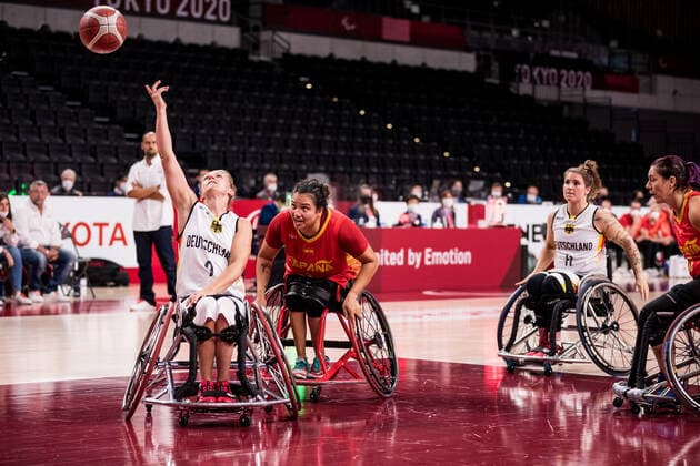 Tokyo 2020 Paralympic Games Wheelchair Basketball , 31 08 2021 TOKYO, JAPAN 31 August Wheelchair Basketball, Quarterfinal Germany vs Spain Women, on Day 7 of the Tokyo 2020 Paralympic Games at Ariake Arena on 31 08 2021 in Tokyo Japan Laura Fuerst 9, Germany , Isabel De Jesus Lopez 55, Spain Copyright: xBEAUTIFULxSPORTS Wunderlx