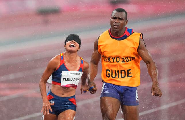 August 31, 2021: Linda Patricia Perez Lopez from Venezuela winning gold in 100m during athletics at the Tokyo Paralympics, Tokyo Olympic Stadium, Tokyo, Japan. CSM Tokyo Japan - ZUMAc04_ 20210831_zaf_c04_139 Copyright: xKimxPricex