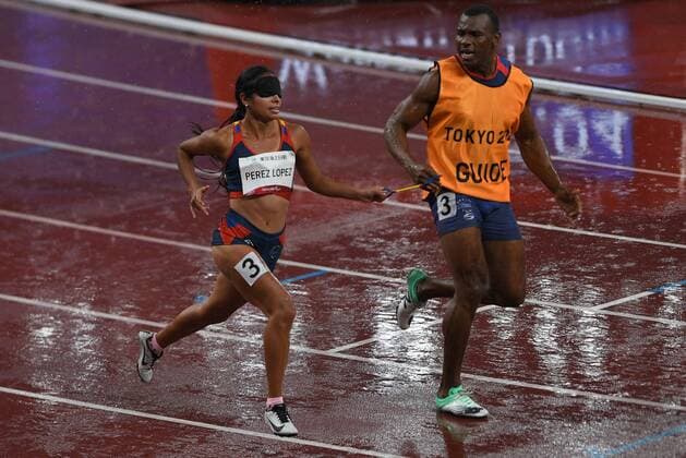 6638635 31.08.2021 Venezuela s Linda Patricia Perez Lopez competes in the women s 100m T11 final during the athletics event at the Tokyo 2020 Paralympic Games at Olympic Stadium, in Tokyo, Japan. Pavel Bednyakov Sputnik Japan Paralympics 2020 Athletics  b0cac1fe202f6523