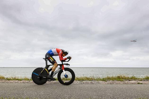 LELYSTAD Tom Dumoulin in action during the second stage of the Benelux Tour, a 11 1 km time trial in Lelystad ANP VINCENT JANNINK xVIxANPxSportx xxANPxIVx 436576670