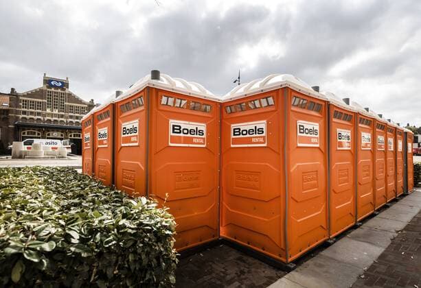 ZANDVOORT Temporary toilets at Zandvoort station At the beginning of September, the Formula 1 race Dutch Grand Prix Zandvoort will be held at Circuit Zandvoort REMKO DE WAAL xVIxANPxSportx xxANPxIVx 436578310