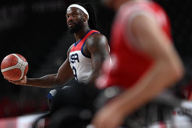 6639155 01.09.2021 Matt Scott, of the United States, controls the ball during the men s wheelchair basketball quarterfinal match between Turkey and the United States at the Tokyo 2020 Paralympic Games at Ariake Arena in Tokyo, Japan. Pavel Bednyakov Sputnik Japan Paralympics 2020 Wheelchair Basketball Men Turkey - USA  d29963f8beffbebd