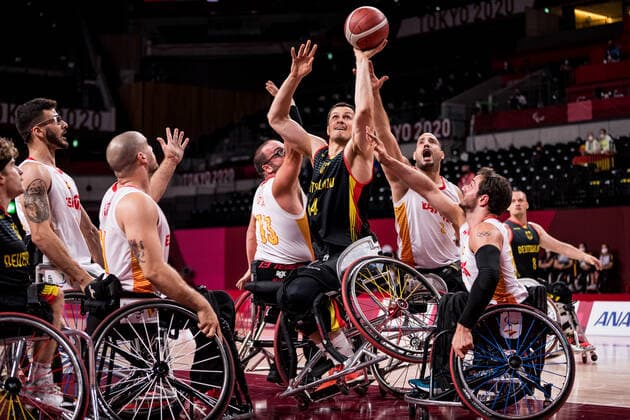 Tokyo 2020 Paralympic Games Wheelchair Basketball , 01 09 2021 TOKYO, JAPAN 01 September Wheelchair Basketball, Quarterfinals Spain vs Germany Men, on Day 8 of the Tokyo 2020 Paralympic Games at Ariake Arena on 01 09 2021 in Tokyo Japan Asier Garcia Pereiro 13, Spain , Aliaksandr Halouski 14, Germany , Pablo Jesus Zarzuela 7, Spain , Daniel Stix Soto 5, Spain Copyright: xBEAUTIFULxSPORTS Wunderlx