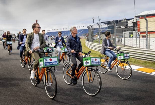 ZANDVOORT Robert Doornbos and David Coulthard cycle over the circuit For the first time in 36 years, the Formula 1 race Dutch Grand Prix Zandvoort will be held at Circuit Zandvoort KOEN VAN WEEL xVIxANPxSportx xxANPxIVx 436626530