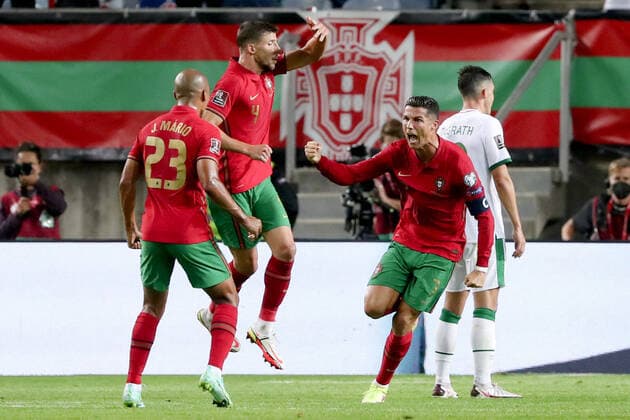 Sport Themen der Woche KW35 (210902) -- FARO, Sept. 2, 2021 -- Portugal s Cristiano Ronaldo (2nd R) celebrates after scoring a goal during the FIFA World Cup, WM, Weltmeisterschaft, Fussball 2022 European qualifying round group A football match between Portugal and Ireland in Faro, Portugal, Sept. 1, 2021. (Photo by Xinhua) (SP)PORTUGAL-FARO-FOOTBALL-FIFA WORLD CUP QUALIFYING PedroxFiuza 