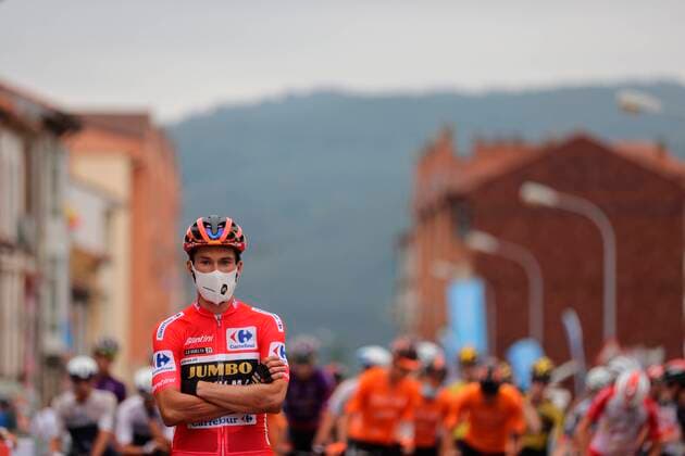 Sport Themen der Woche KW35 Sport Bilder des Tages Overall leader Slovenian Primoz Roglic, Jumbo-Visma, is seen before the start of the 18th stage of the Spanish Cycling Vuelta, a 162.6km-long race between Salas and Alto de Gamoniteiru in Asturias, Spain, 02 September 2021. 16th stage of the Spanish Cycling Vuelta !ACHTUNG: NUR REDAKTIONELLE NUTZUNG!  Copyright: xManuxBruquex GRAF2610 20210902-d392e1c6821dd6e83a2218a57337265c20be11ce