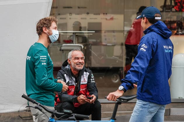 ZEHNDER Beat, Team Manager of Alfa Romeo Racing ORLEN, VETTEL Sebastian (ger), Aston Martin F1 AMR21, RUSSELL George (gbr), Williams Racing F1 FW43B, portrait during the Formula 1 Heineken Dutch Grand Prix 2021, 13th round of the 2021 FIA Formula One World Championship, WM, Weltmeisterschaft from September 3 to 5, 2021 on the Circuit Zandvoort, in Zandvoort, Netherlands - FORMULE 1 : Grand Prix des Pays-Bas - 02 09 2021 Dppi Panoramic 00121027__V2_6405