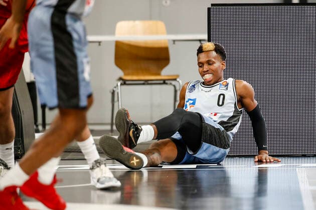 injured 00 T J Shorts HAKRO Merlins Crailsheim Brose Bamberg HAKRO Merlins Crailsheim easyCredit BBL Basketball Bundesliga Basketball Season 2021 22 Test Match Preparatory Match, 02 09 2021 Bamberg, Brose Arena Copyright: DanielxLöb