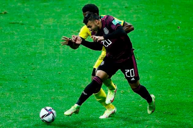 Mexico s Alexis Vega (R) in action against Jamaica s Kemmar Lawrence, during a match amid the Concacaf qualifiers for the Qatar 2022 World Cup at the Azteca Stadium in Mexico City, Mexico, 02 September 2021. Mexico - Jamaica !ACHTUNG: NUR REDAKTIONELLE NUTZUNG!  Copyright: xJosexMendezx AMDEP9197 20210903-3ce457253fddf169af49223ad0187daa37db33db