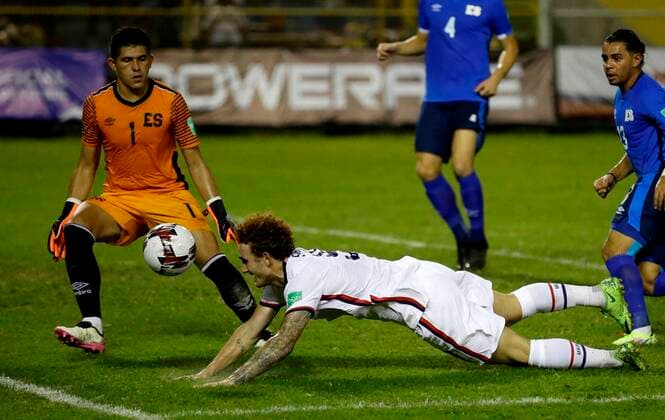 Football, World Cup Qualifier, El Salvador - USA