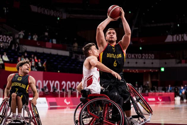 Tokyo 2020 Paralympic Games Wheelchair Basketball , 03 09 2021 TOKYO, JAPAN 03 September Wheelchair Basketball, Placing Game 7 8 Canada Germany Men, on Day 10 of the Tokyo 2020 Paralympic Games at Ariake Arena on 03 09 2021 in Tokyo Japan Nikola Goncin 4, Canada , Matthias Guentner 6, Germany Copyright: xBEAUTIFULxSPORTS Wunderlx