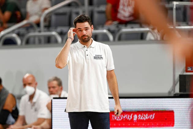 Headcoach Sebastian Gleim HAKRO Merlins Crailsheim Brose Bamberg HAKRO Merlins Crailsheim easyCredit BBL Basketball Bundesliga Basketball Season 2021 22 Test Match Preparatory Game, 02 09 2021 Bamberg, Brose Arena Copyright: DanielxLöb