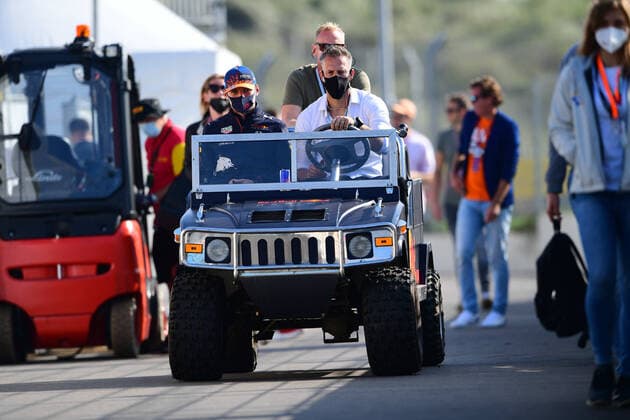 Formula 1 - Dutch Grand Prix - Driver Arrival Max Verstappen of Red Bull Racing Honda arrive in to the paddock during free practice of Dutch Grand Prix, 13th round of Formula 1 World Championship, WM, Weltmeisterschaft in CM.com Circuit Zandvoort, North Holland, Netherlands, 2 September 2021 Zandvoort North Hollan Netherlands diodato-notitle210903_npQ2M  Copyright: xAndreaxDiodatox