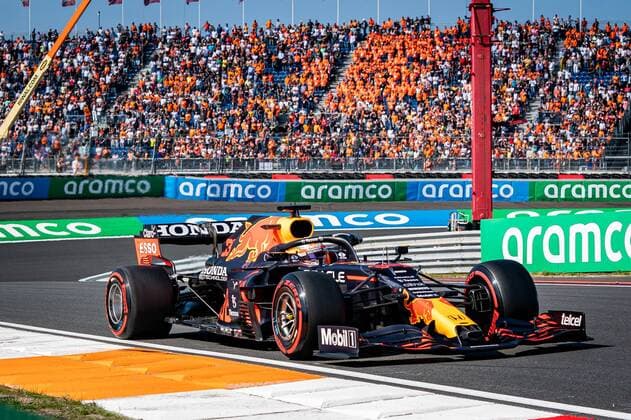 Zandvoort - 03-09-2021, CM.com Circuit Zandvoort, Formula 1 Dutch Grand Prix at the CM.com Circuit Zandvoort , Friday , Red Bull driver Max Verstappen with the orange fans in the background Formula 1 Dutch Grand Prix - Friday  x13269493x Copyright:
