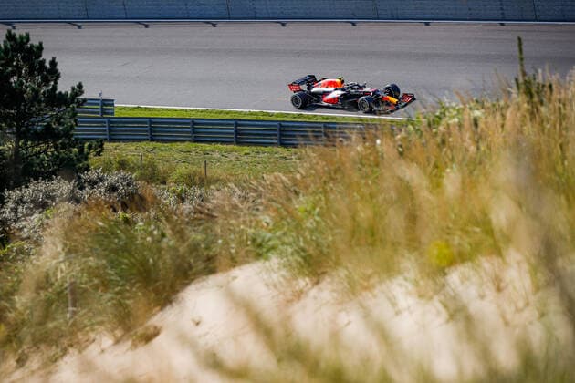 11 PEREZ Sergio (mex), Red Bull Racing Honda RB16B, action during the Formula 1 Heineken Dutch Grand Prix 2021, 13th round of the 2021 FIA Formula One World Championship, WM, Weltmeisterschaft from September 3 to 5, 2021 on the Circuit Zandvoort, in Zandvoort, Netherlands FORMULE 1 : Grand Prix des Pays-Bas - Essais - 03 09 21 Dppi Panoramic  20210903_GOODEN__GDN8023