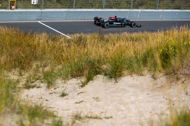 44 HAMILTON Lewis (gbr), Mercedes AMG F1 GP W12 E Performance, action during the Formula 1 Heineken Dutch Grand Prix 2021, 13th round of the 2021 FIA Formula One World Championship, WM, Weltmeisterschaft from September 3 to 5, 2021 on the Circuit Zandvoort, in Zandvoort, Netherlands FORMULE 1 : Grand Prix des Pays-Bas - Essais - 03 09 21 Dppi Panoramic  20210903_GOODEN__GDN8057