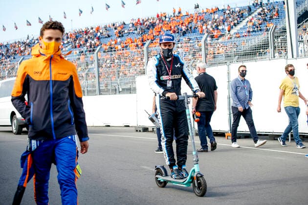 4 Lando Norris GBR, McLaren F1 Team , 14 Fernando Alonso ESP, Alpine F1 Team , F1 Grand Prix of the Netherlands at Circuit Zandvoort on September 3, 2021 in Zandvoort, Netherlands Photo by HOCH ZWEI Zandvoort Netherlands