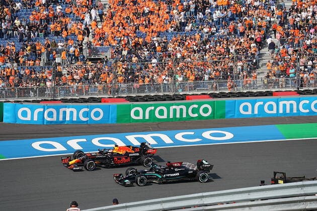 FORMULA 1 HEINEKEN DUTCH GRAND PRIX 2021 03 09 2021, Circuit Park Zandvoort, Zandvoort, FORMULA 1 HEINEKEN DUTCH GRAND PRIX 2021 , in picture Max Verstappen NEL 33 , Red Bull Racing Honda, Lewis Hamilton GBR 44 , Mercedes AMG Petronas Formula One Team nordphotoxGmbHx xBratic nph00250