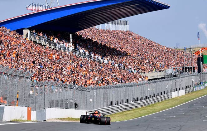 Formula 1, GP of the Netherlands, large crowd of spectators